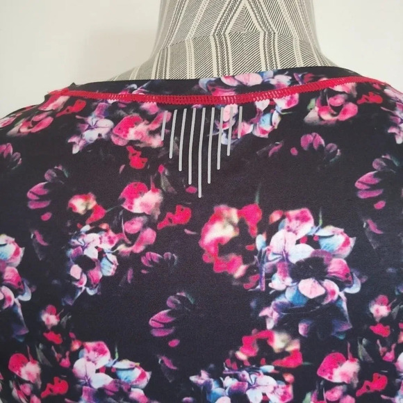 ME Sport Activewear Shirt with  Mesh Cutouts, M - Picture 5 of 7